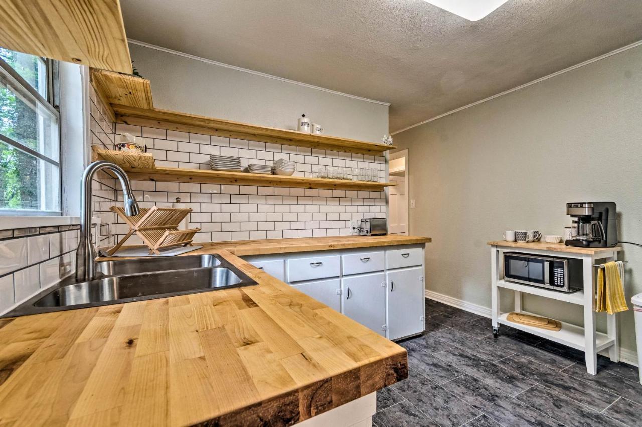 Centrally Located Hot Springs Home With Deck! Eksteriør bilde