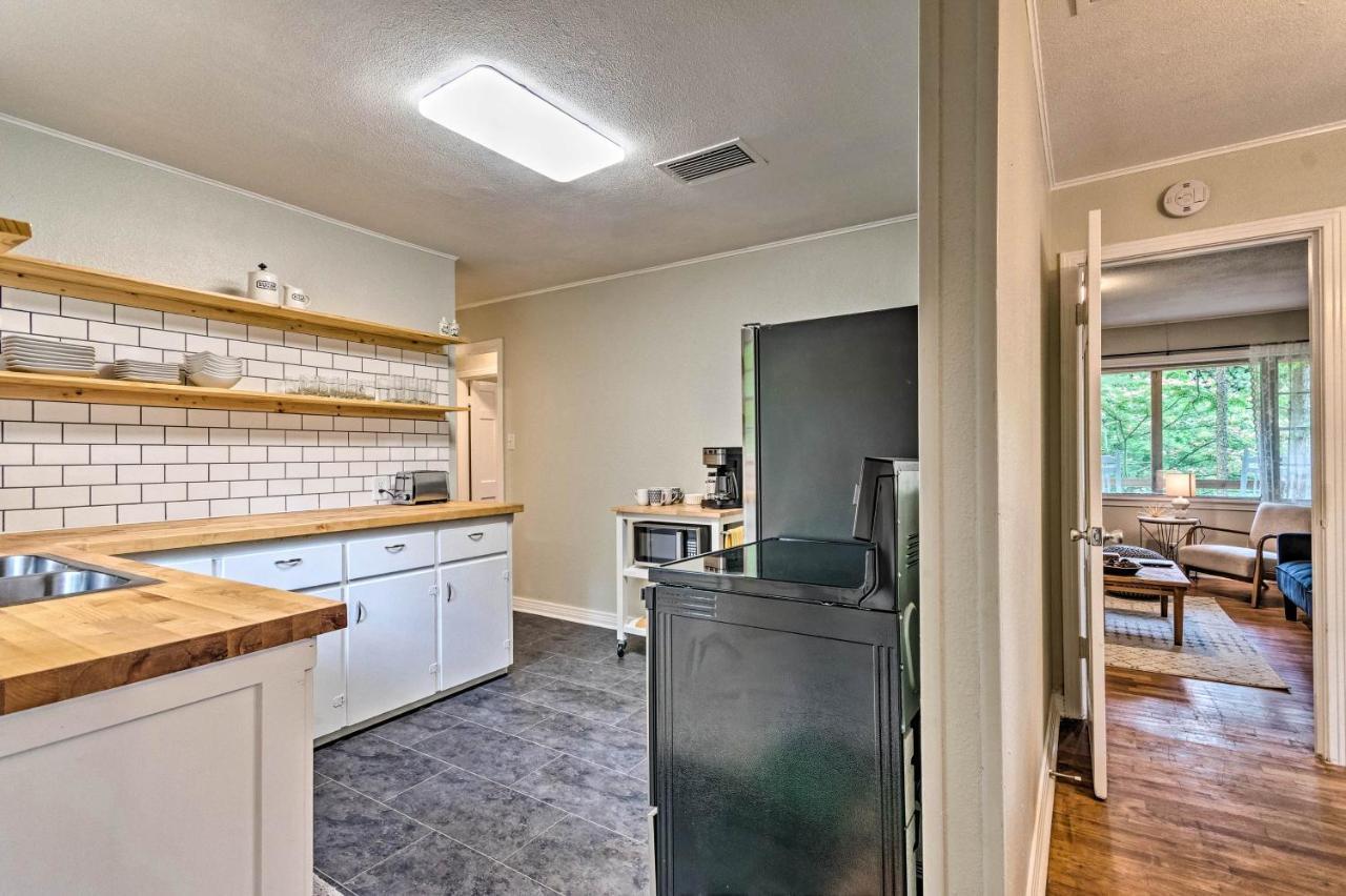 Centrally Located Hot Springs Home With Deck! Eksteriør bilde